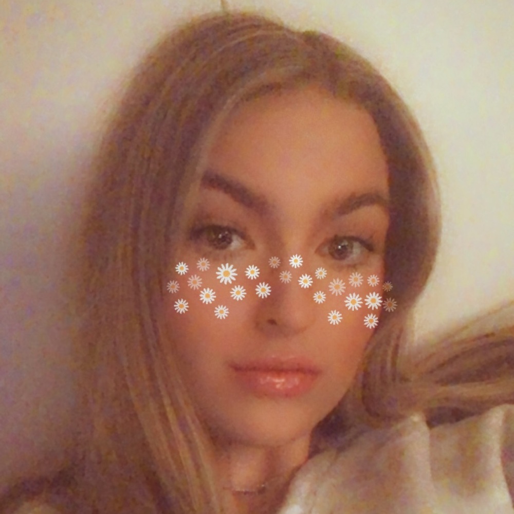 Meet your Posher, Felicity
